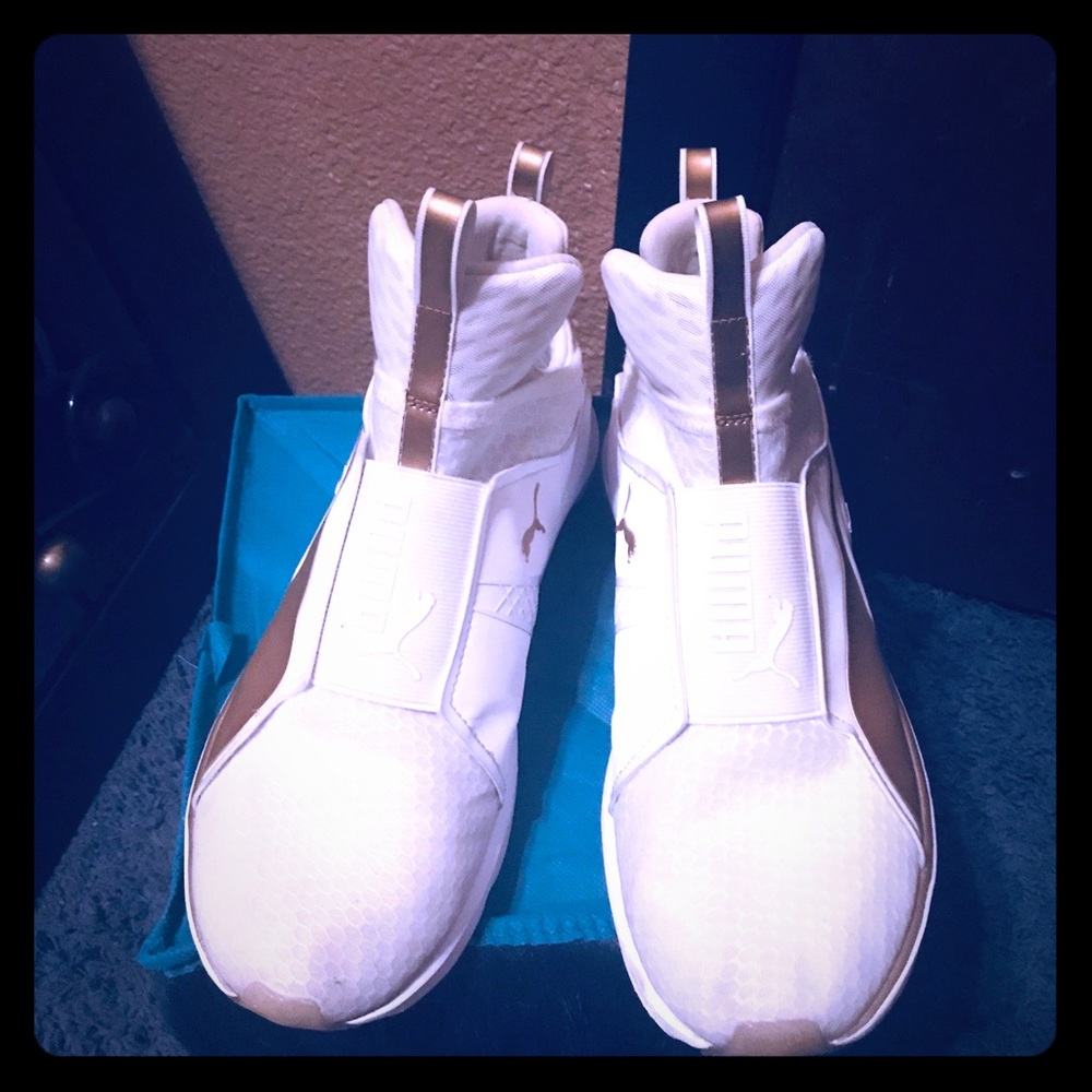 Pumas size 8